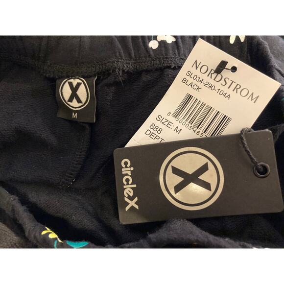 Circle X Girls Elastic Waist Pull On Shorts Size Medium Black with Daisies NWT - Picture 3 of 6